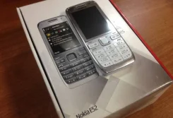 Nokia E52. ����� ����