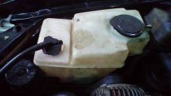 Бачок стеклоомывателя. Toyota: Lite Ace, Corona, Crown, Ipsum, Avensis, Town Ace Noah, Vista, Carina, Caldina, Vista Ardeo, Picnic, Nadia, Gaia, RAV4...