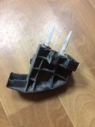 Крепление противотуманной фары. Toyota Land Cruiser, URJ200, URJ202W, URJ202 Двигатели: 3URFE, 1URFE