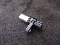 Датчик положения коленвала. Nissan: Teana, Wingroad, X-Trail, NV350 Caravan, Presage, Altima, Serena, Avenir, Primera, Murano, Prairie, Liberty, Blueb...