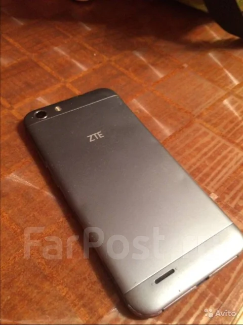 ZTE Blade X7. �/� ����