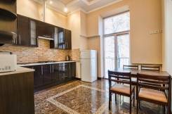 2-комнатная, улица Комсомольская 271 кор. 2. ТДЦ Столица, 62 кв. м.