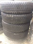 Bridgestone Blizzak Revo 696. Всесезонные, 2012 год, износ: 10%, 4 шт