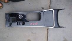 Консоль центральная. Mitsubishi Outlander, GF4W, GF3W, GF2W, GF8W, GF7W, GG2W Двигатель 4J12