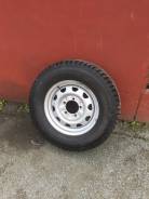 GT Radial Champiro IcePro SUV. Зимние, шипованные, 2015 год, износ: 5%, 4 шт