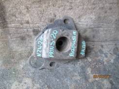 Подушка коробки передач. Toyota Prius, NHW20 Двигатель 1NZFXE