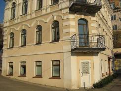 Аренда особняка на Суханова 20а-центр(135 кв м+110 кв м). 135 кв. м., улица Суханова 20а, р-н Центр. Дом снаружи