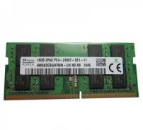 SO-DIMM DDR4.