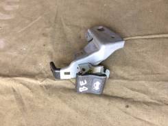 Ручка открывания капота. Subaru Legacy Lancaster, BH9, BHE Subaru Legacy, BE5, BE9, BEE, BH5, BH9, BHC, BHE, BHCB5AE Subaru Legacy B4, BE5, BE9, BEE