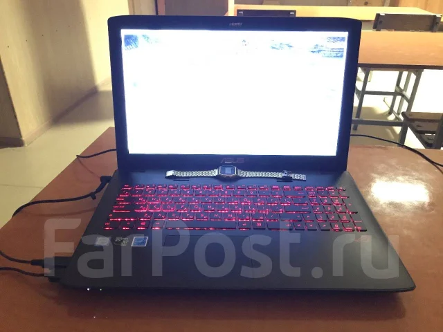 Asus ROG. 15.6", 2,3����, ��� 8 ��, ���� 1 000���, WiFi: 1, Bluetooth: 1, ����������� �� 4��. ��� ����� �� ���������� ����