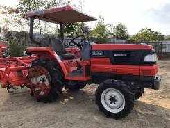 Kubota. Продам трактор 4WD, 1 600 куб. см.