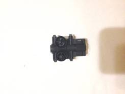 Форсунка омывателя. Nissan Primera, P12E Nissan Almera Двигатели: QR20DE, QG18DE, QG16DE, F9Q, YD22DDT, QG15DE, K9K
