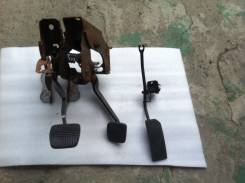Педаль. Nissan Silvia, S15 Двигатели: SR20DE, SR20DET, SR20DT, SR20D, SR20