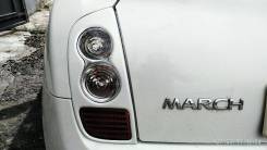 Накладка на фару. Nissan March