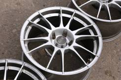 OZ Racing Ultraleggera. 8.0/9.0x18, 5x120.00, ET40/40