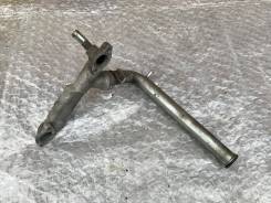 Фланец системы охлаждения. Mitsubishi Pajero, V85W, V87W, V95W, V97W Mitsubishi Montero, V85W, V87W, V95W, V97W Двигатели: 6G74, 6G75