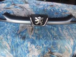 Решетка радиатора. Peugeot 206
