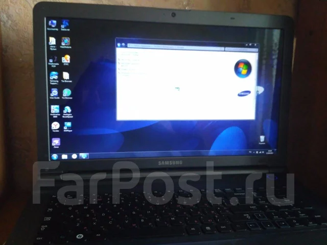 Samsung RC720. 17", ��� 4 ��, ���� 320���, WiFi: 1, Bluetooth: 1, ����������� �� 4��. ����