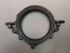 Крышка коленвала. Mitsubishi: Eclipse, Sigma, Pajero, Galant, Chariot Grandis, Montero, Diamante Двигатели: 6G72, 6G73