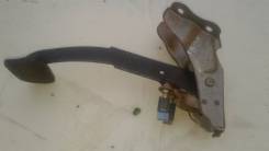 Педаль тормоза. Nissan Lucino, FNB14, SB14, HB14, B14, FB14, EB14 Nissan Presea, R11, HR11, PR11 Nissan Pulsar, SN15, HN15, FN15, EN15 Nissan Sunny, E...