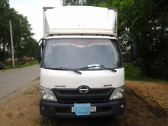 Hino 300 ����
