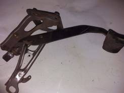 Педаль тормоза. Toyota Caldina, ET196, CT197, ST198, AT191, CT190, ST195, ST190, CT196, ST191 Toyota Carina E, ST191, AT190, AT191 Toyota Carina, ST19...