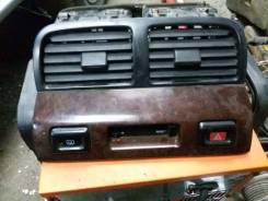 Консоль с часами. Nissan Maxima, A32 Nissan Cefiro, WHA32, PA32, HA32, WA32, A32, WPA32 Двигатели: VQ30DE, VQ20DE, VQ25DE