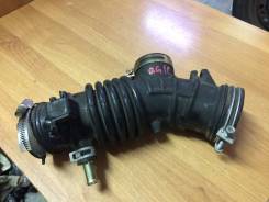 Патрубок воздухозаборника. Nissan: Bluebird Sylphy, Sunny, Bluebird, Pino, Primera, Tino, Almera, Primera Camino, AD, Expert, Avenir, Wingroad Двигате...