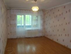 2-комнатная, улица Топоркова 14. Слобода, агентство, 55 кв. м. Комната