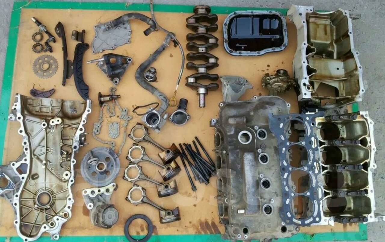 Toyota 22r. Двигатель toyota. Запчасти для двигателя тойота. Детали двигателя на тойота камри 2011 года. Запчасти для двигателя тойота.