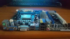 Socket AM3+ ����