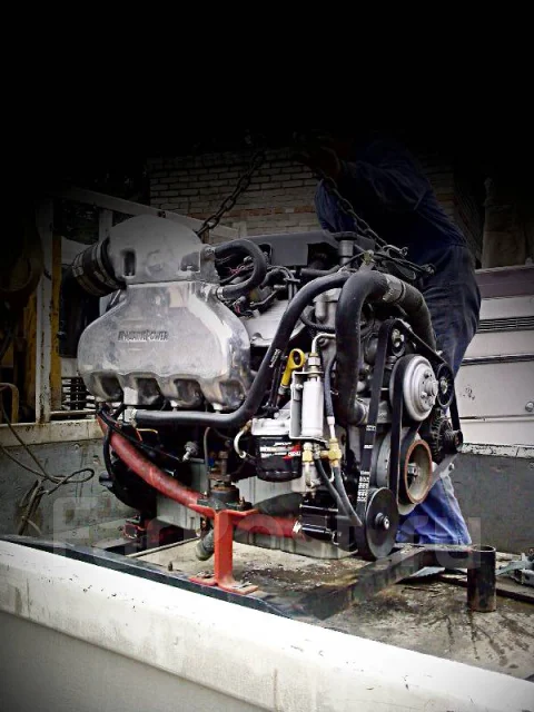 Maxum. 1992 ���, ����� 7,5��., ��������� ������������, 360��.�., ������ ����