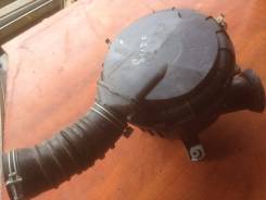 Корпус воздушного фильтра. Toyota Hilux Surf, KZN185G, KZN185W, KZN185 Двигатель 1KZTE