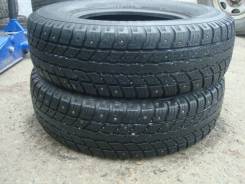 Hankook Aurora W403. Зимние, шипованные, износ: 30%, 2 шт