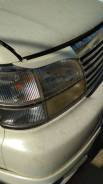 Накладка на фару. Nissan Elgrand