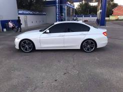 BMW. 8.5/9.5x19, 5x120.00, ET35/40, ЦО 72,6 мм.