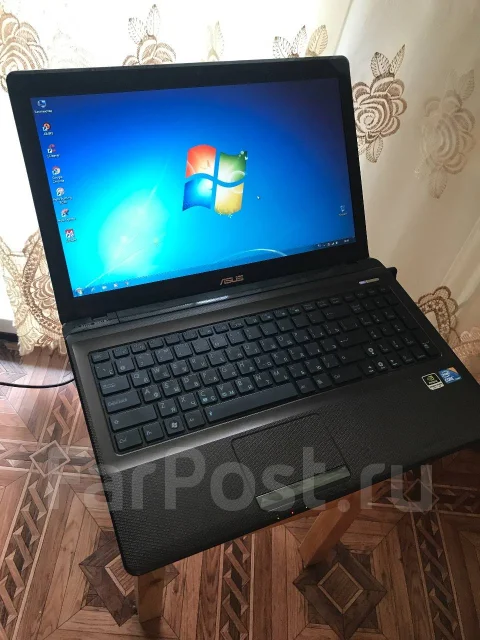 Asus K52JV. 15.6", 2,5����, ��� 4 ��, ���� 640���, WiFi: 1, Bluetooth: 1 ����