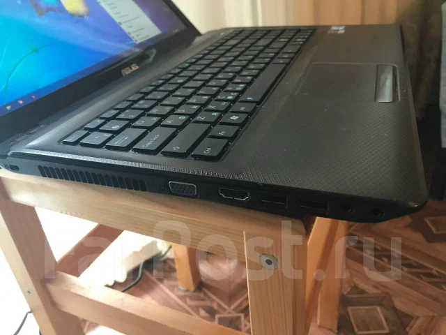 Asus K52JV. 15.6", 2,5����, ��� 4 ��, ���� 640���, WiFi: 1, Bluetooth: 1 ����