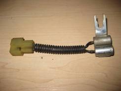 Конденсатор распределителя зажигания Toyota, OEM: 909804081. Toyota Celica, ST182, ST183, ST183C, ST185 Toyota Carina ED, ST180, ST181, ST182, ST183 T...