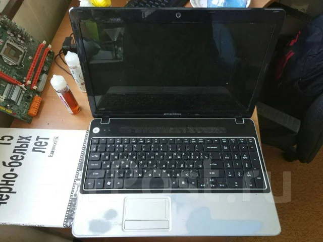 eMachines E640G. 15.6", ��� 4 ��, WiFi: 1 ����