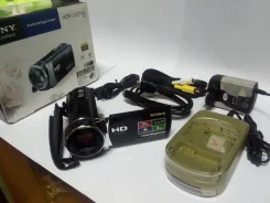 Sony HDR-CX210E. ����� 4-� ��, � ���������� ����