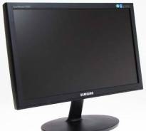 Samsung. 18" (46 см), технология LCD (ЖК)