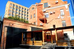 -Бар, кафе в центре города—140 кв. м. своя парковка LOFT стиль Терраса. 140 кв. м., улица Фонтанная 28, р-н Центр. Дом снаружи