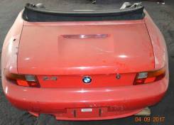 Задняя часть автомобиля. BMW Z3