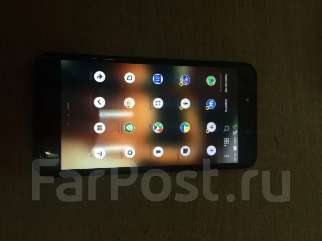 Asus ZenFone Live. �/� ����