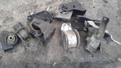 Подушка двигателя. Toyota Carina, AT170, AT170G, AT171, AT177 Toyota Corona, AT170, AT171, AT177 Toyota Carina II, AT171, AT177 Двигатели: 4AF, 4AFE...