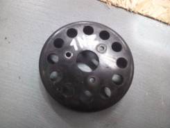 Шкив помпы. Toyota: Wish, Regius Ace, Ipsum, Allion, Crown Majesta, Land Cruiser, Alphard, Corolla Runx, Blade, Vellfire, Corolla Axio, Probox, Fortun...