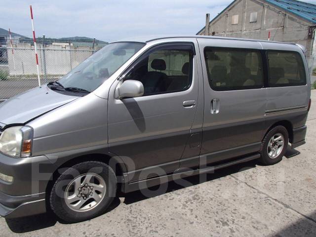 Toyota hiace regius 2001