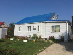 Продам уютный надежный дом. Улица Лазо 5, р-н Хмыловка, площадь дома 96 кв. м., централизованный водопровод, электричество 21 кВт, отопление твердотоп...