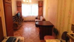 Гостинка, улица Кирова 59. Центр 19 школа, 24 кв. м. Комната